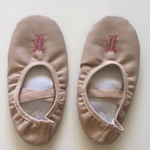 Ballet shoes